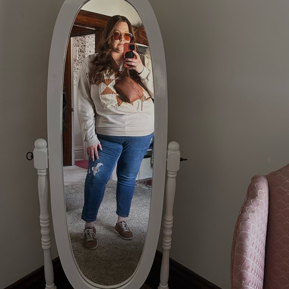 Meet your Posher, Sierra - Picture 14 of 14